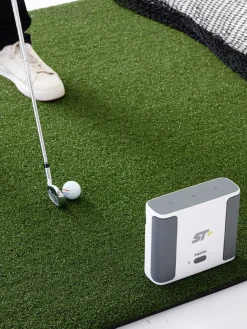 Skytrak + Portable Golf Sim Studio